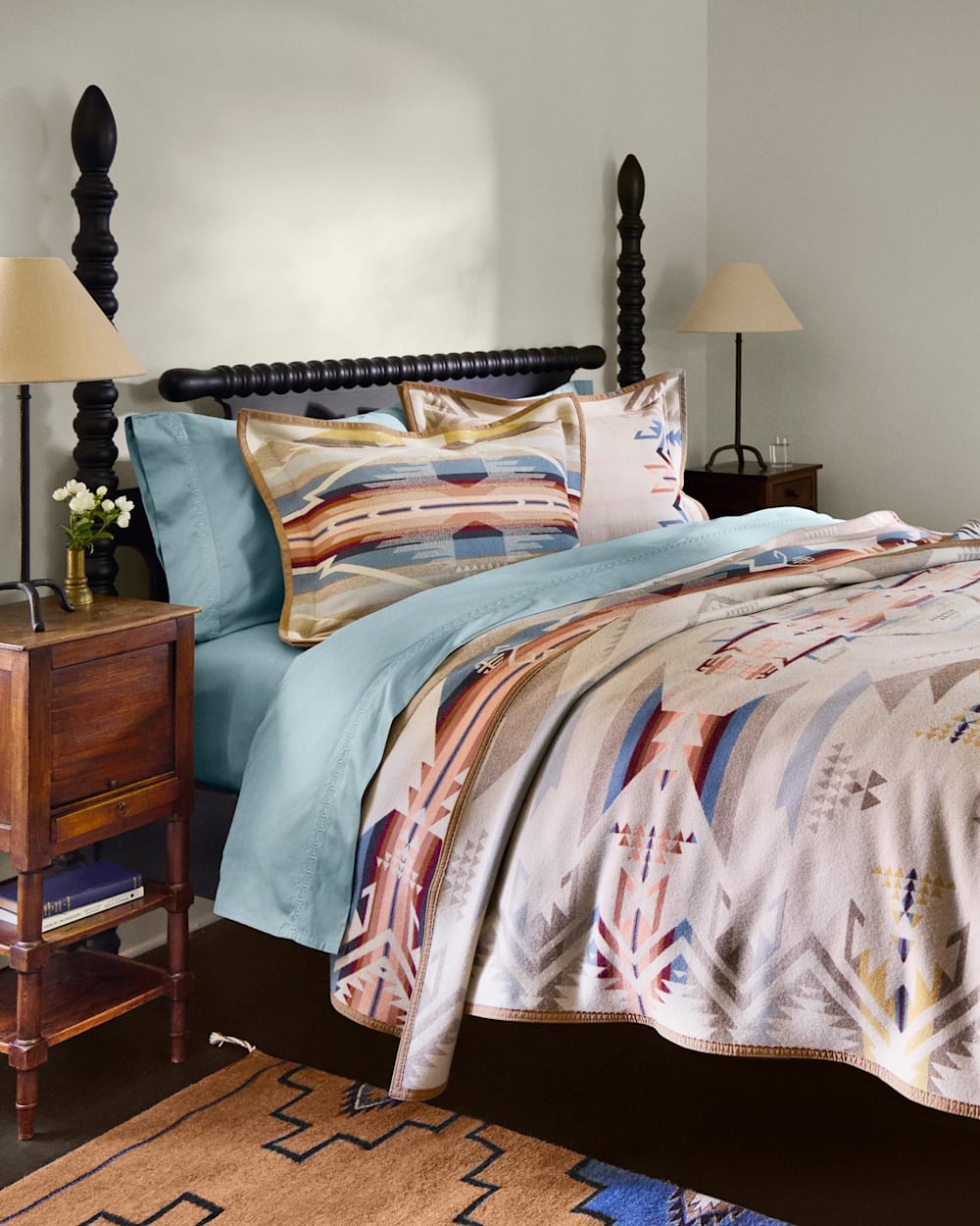 Pendleton White Sands Blanket in Pure Virgin Wool